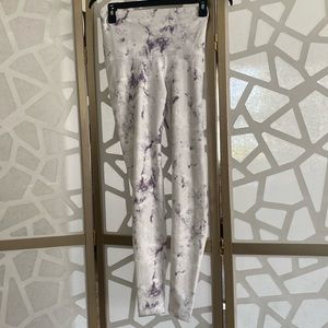 BNWT Old Navy Power soft leggings 💜🤍